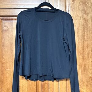 Lululemon Black Long Sleeve Women's workout Tee